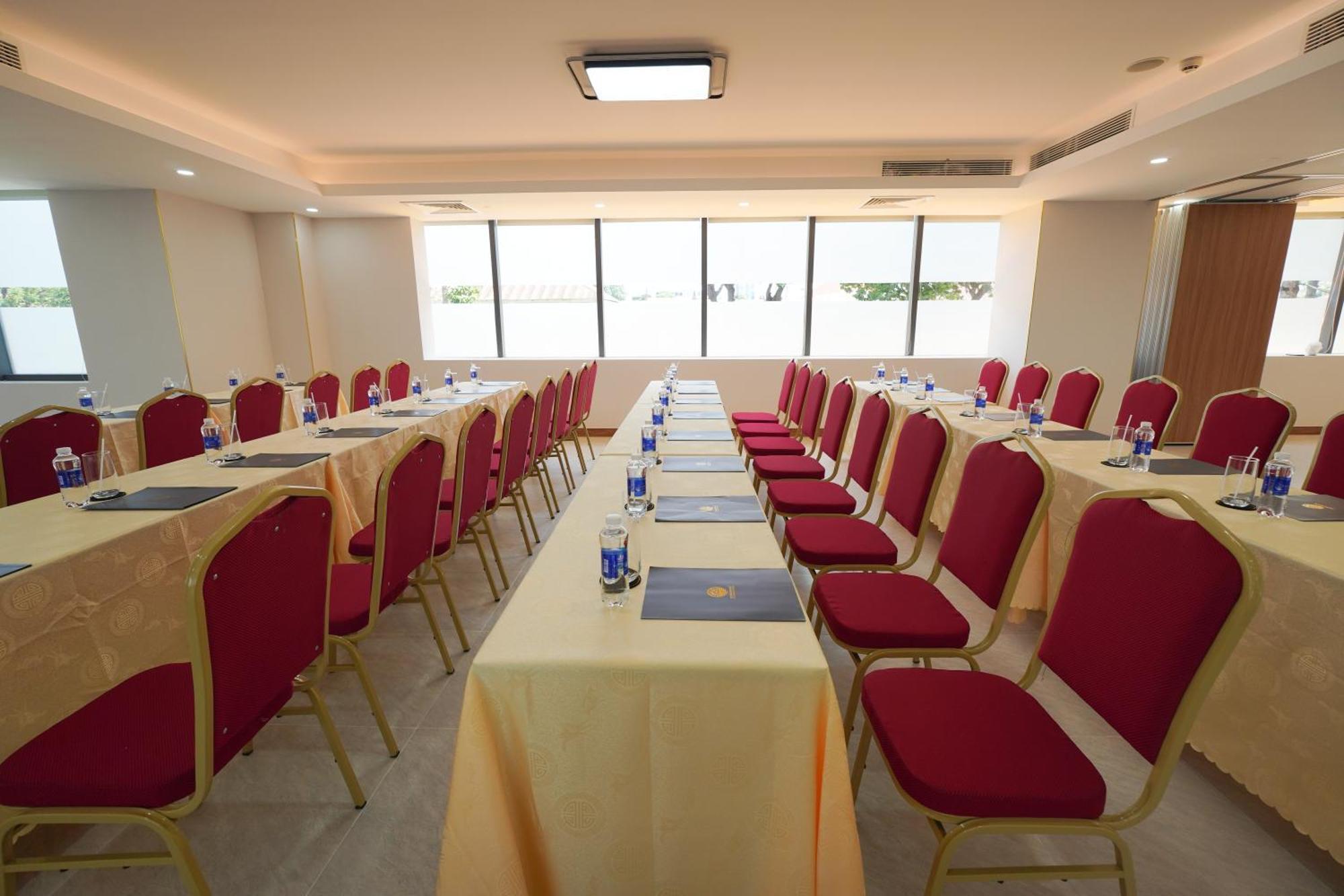 Petro House - Block A Отель 3*